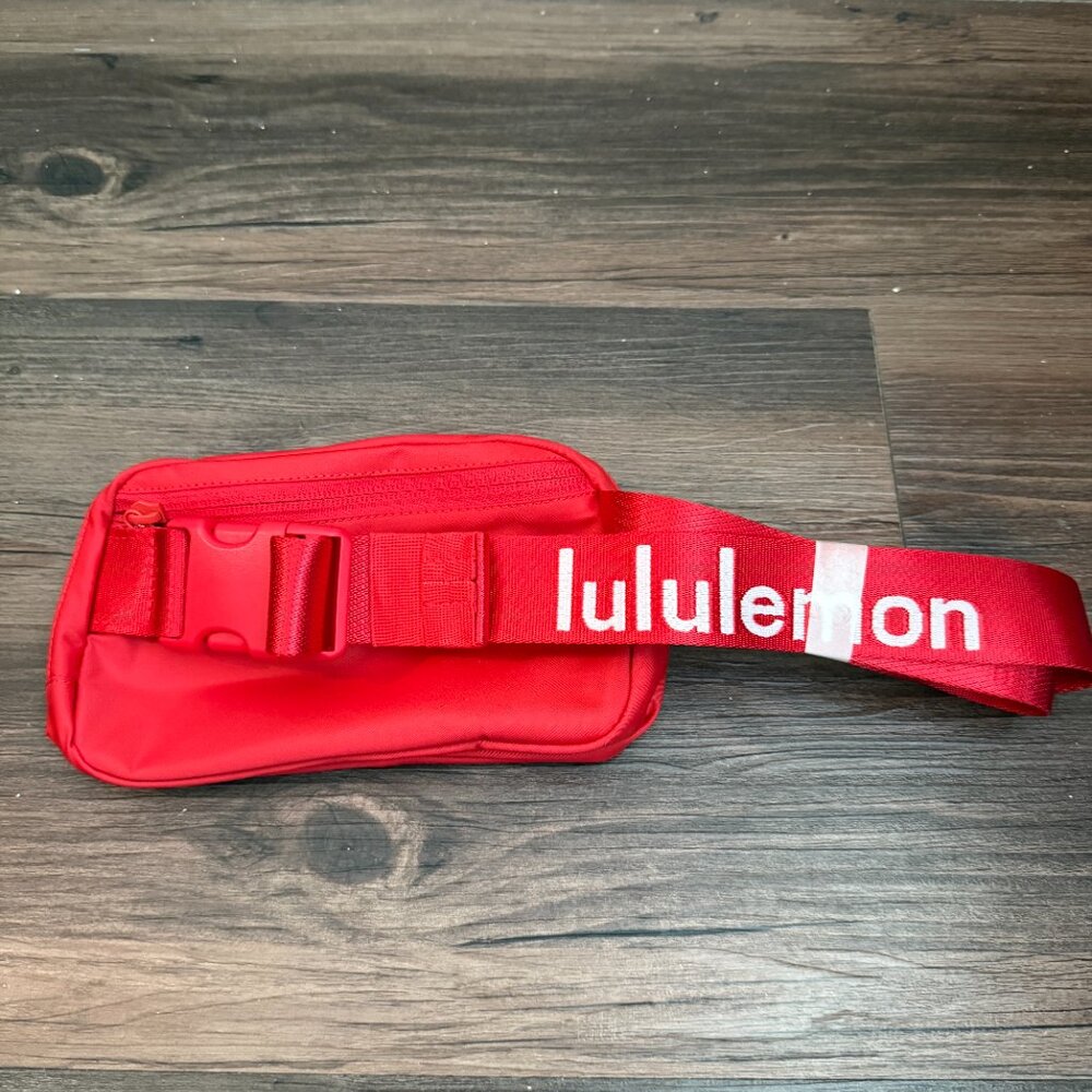 NWT Lululemon Everywhere Belt Bag *Wordmark* - Red - Picture 6 of 9